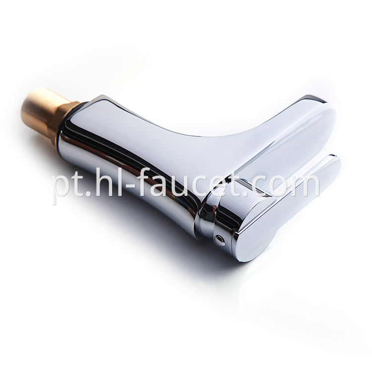 Polished Brass Single Hole Bathroom Faucet